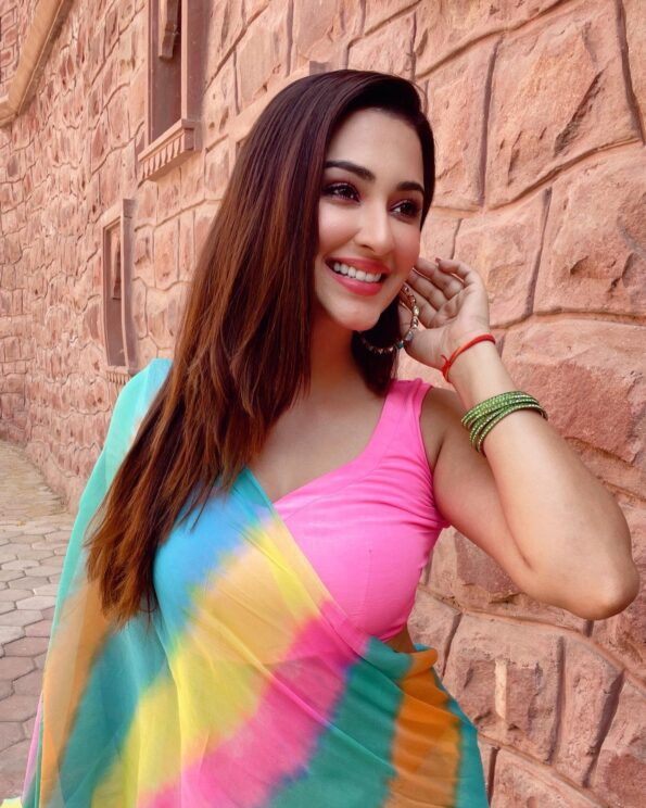 Georgette Multicolour Leheriya Saree - Best Quality - Image 2