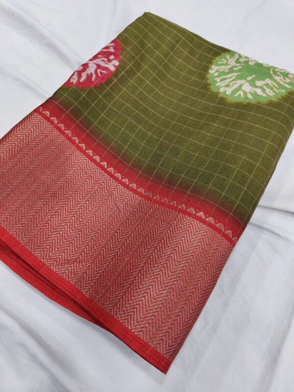 Printed Dola Silk Checkered Saree - Image 2