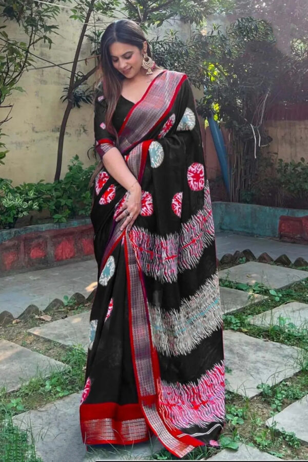 Marshmellow Saree with Bandhani Print