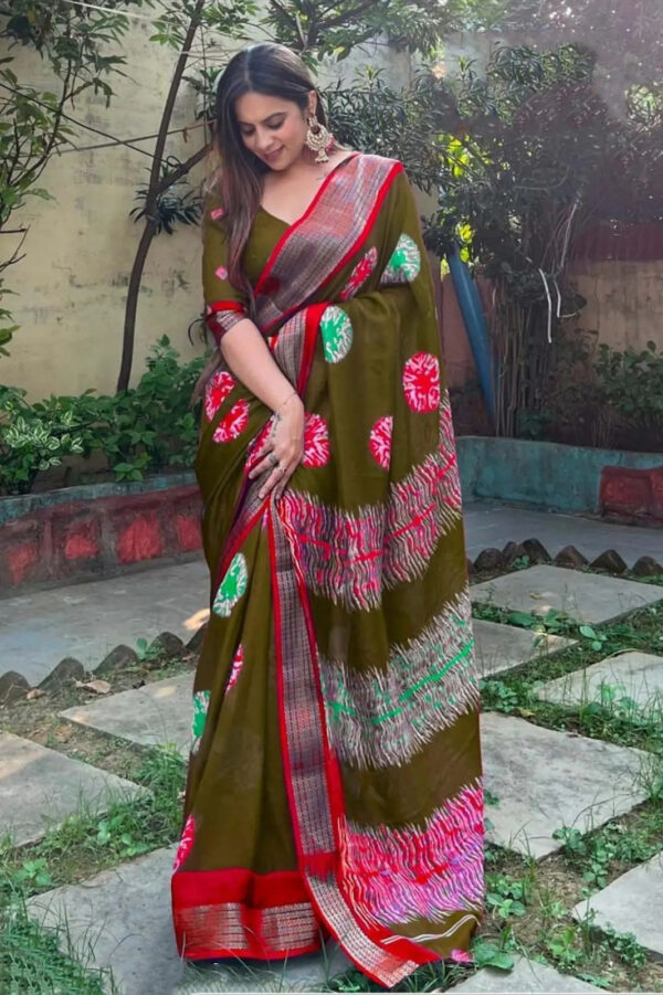 Marshmellow Saree with Bandhani Print