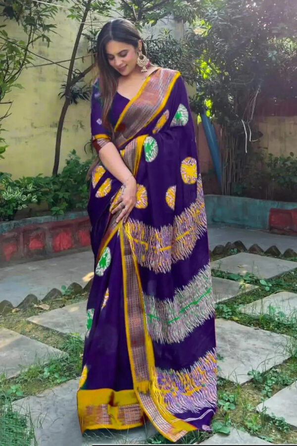 Marshmellow Saree with Bandhani Print