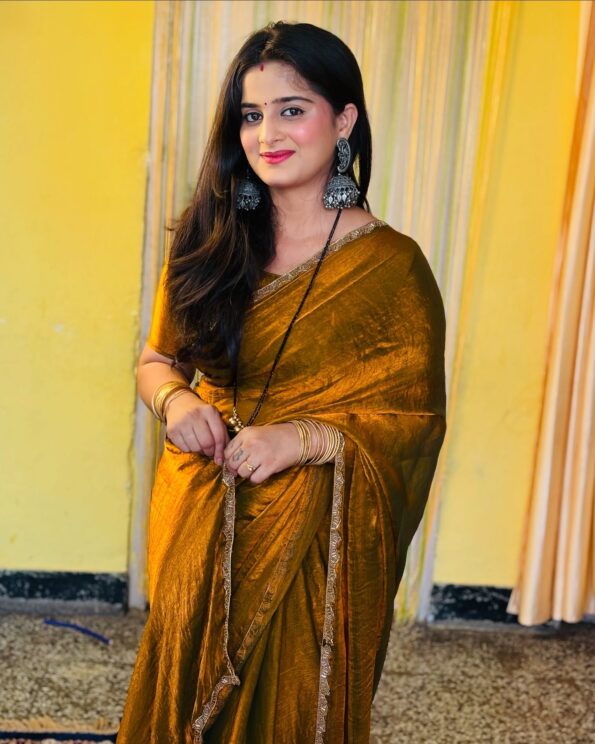 Fendy Silk Two Tone Saree with Beads and Stone Lace Border