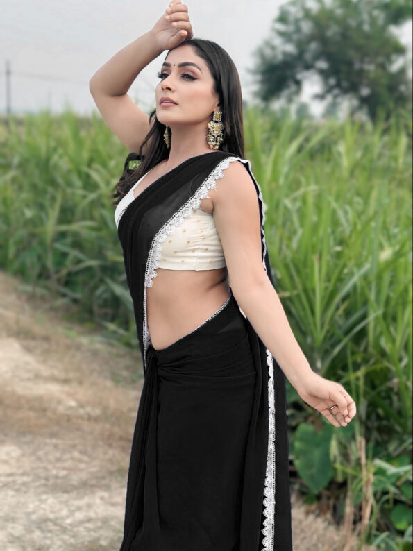 Georgette Saree with White Cotton Lace and Fancy Blouse - Image 4