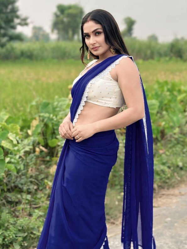 Georgette Saree with White Cotton Lace and Fancy Blouse - Image 3