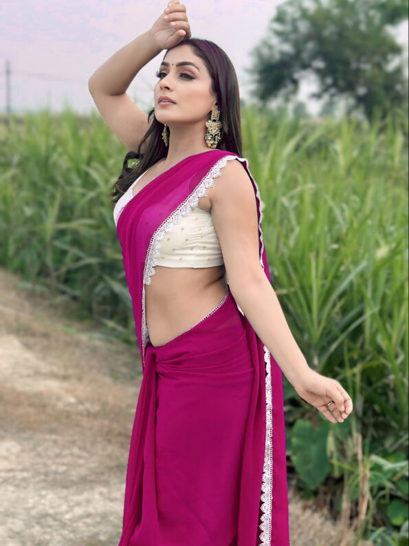 Georgette Saree with White Cotton Lace and Fancy Blouse - Image 4